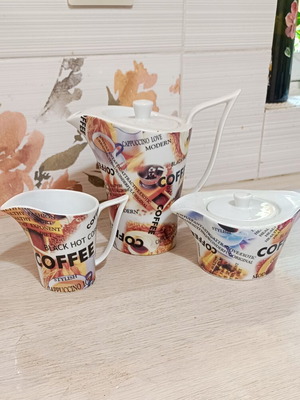 Σετ καφέ κεραμικό Casa Gift σαν καινούργιο με μοντέρνο κολάζ σχεδίων