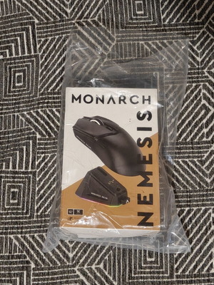 Monarch Gear Nemesis gaming ποντίκι και Monarch Gear Aether Pro μεγάλη mousepad καινούργια