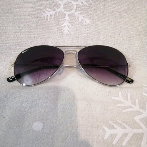 Zippo aviator sunglasses with silver frame like new