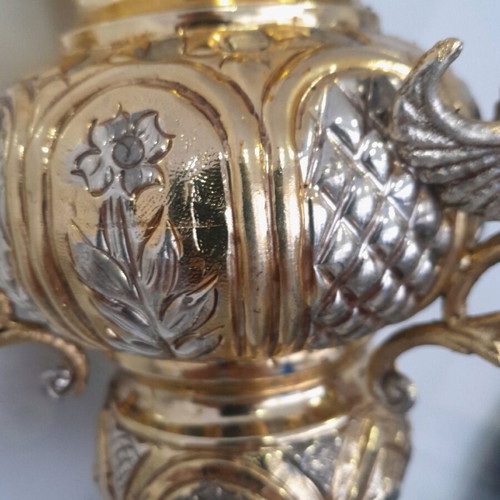 Bronze lamp new with beautiful motif, size 24 cm
