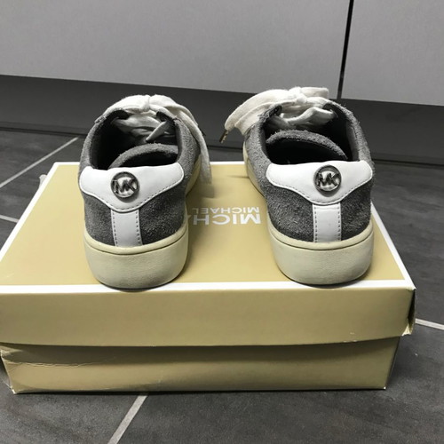 Michael Kors kids shoes used, size 31, grey suede