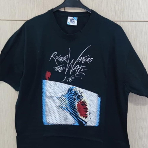 Roger Waters The Wall Live Athens collectible T-shirt size XL like new, black
