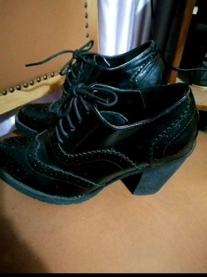 Обувки La Bottine Souriante номер 40 нови, кожени, черни