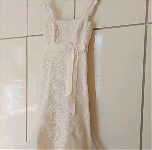 ΝΥΦΙΚΟ φορεμα σπαστο λευκο χειροποιητο με δαντελα , τουλι , τιραντα και μικρη ουρα μεγεθος s