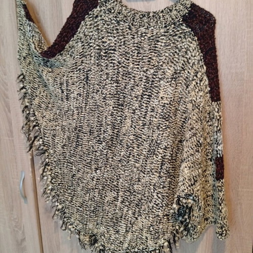 Sleeved spring cape, Italian, chenille yarn, one size