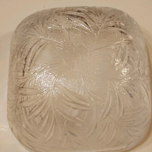Decorative square bowl 15x15cm with carvings like new