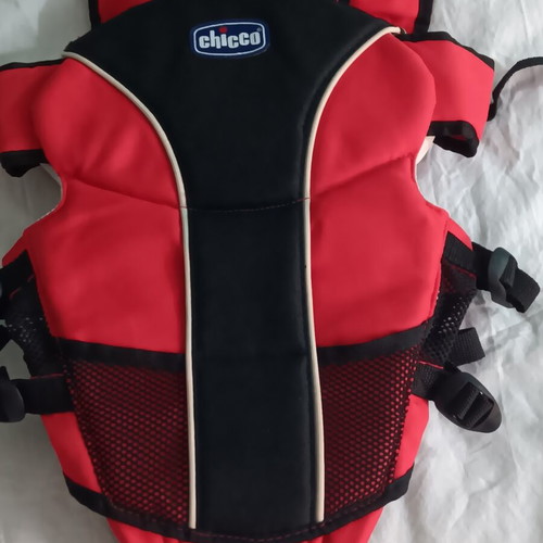 Chicco GO baby carrier, red and black