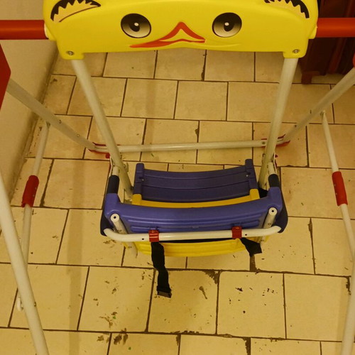 Children's swing like new for indoor and outdoor use
