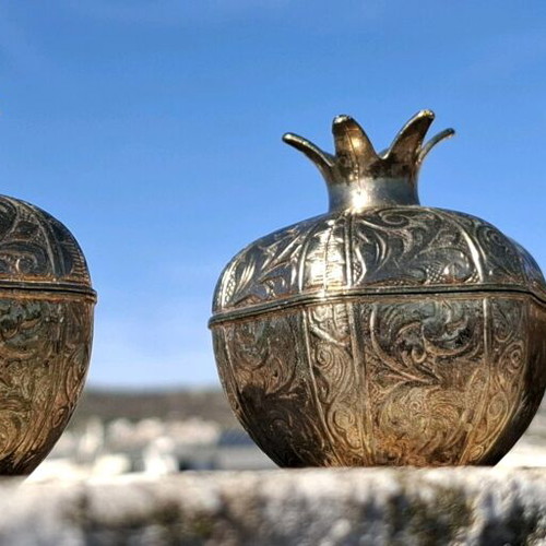 Vintage Acar decorative pomegranate-shaped boxes used, set of 3
