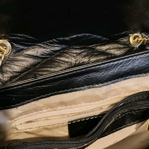 Guy Laroche leather bag like new, shoulder, black with chain