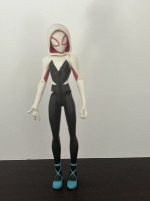 Ghost-Spider Spider-Gwen Figure 15cm Hasbro like new