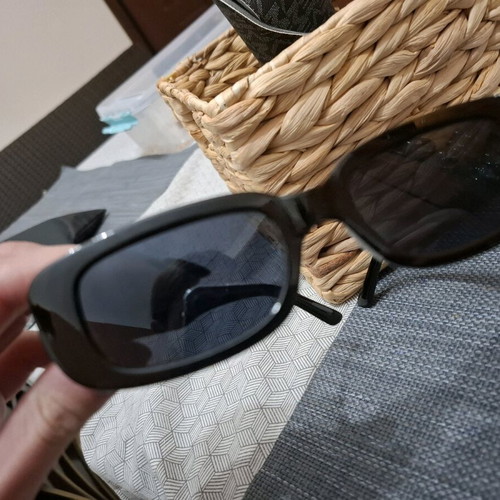 AV Sunglasses black, like new