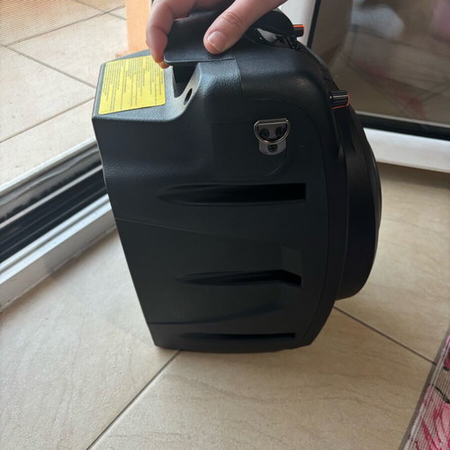 Akai speaker used with charger in good condition