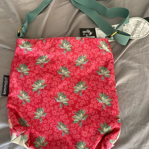 Kimmidol bag new with tag