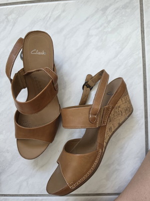 Clarks anatomical platform sandals used, brown, size 39