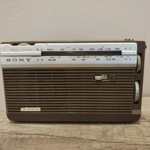 Sony vintage radio used