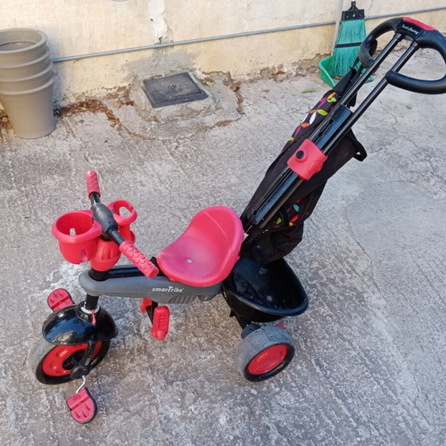 SmarTrike tricycle bike used, red with parent handle
