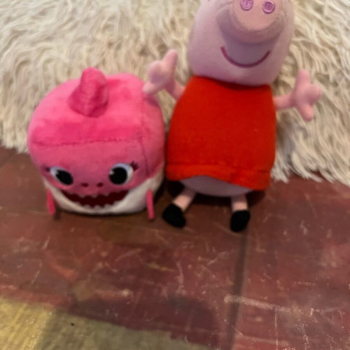 Peppa Pig and Baby Shark plush toys used without sound