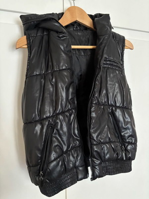 Puffer vest jacket used, size 11 years, black