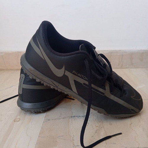 Nike Phantom football shoes used, sizes 36-37, black and grey