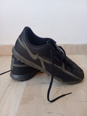 Nike Phantom football shoes used, sizes 36-37, black and grey