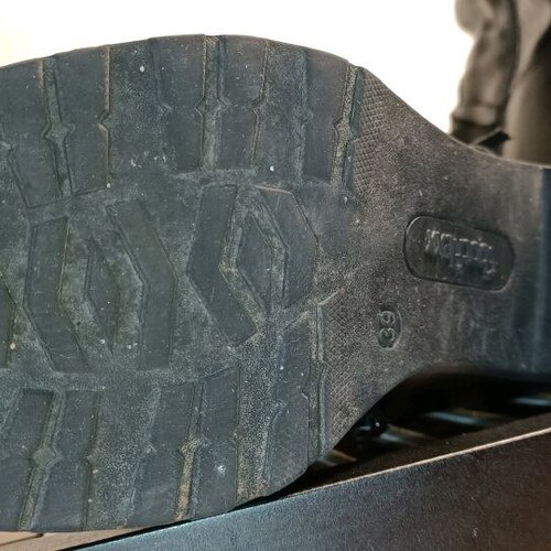 Black ankle boots used No39