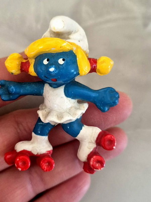 Smurfette figure used, Peyo Schleich, 1980s roller skates