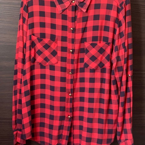 Shirt used size M, black and red