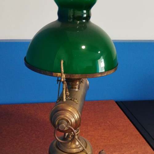 Brass table lamp with San Francisco inscription like new