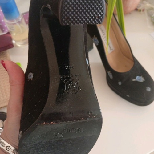 Dolce & Gabbana black pumps like new, size 39.5