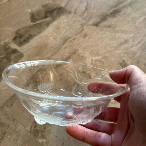 Crystal bowl like new with beautiful designs