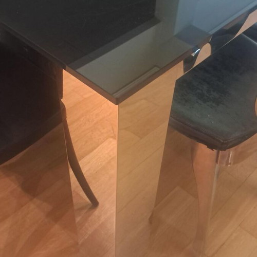 Room table with inox frame and black glass top, like new, with 4 chairs gift