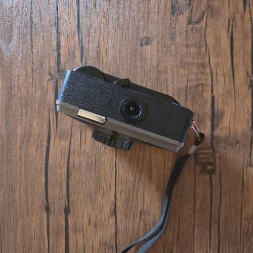Kodak Instamatic 76X camera used