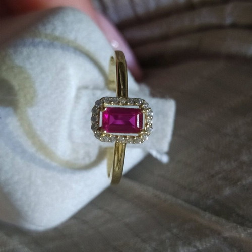 Gold 14k ring with red zircon stone new, size 54