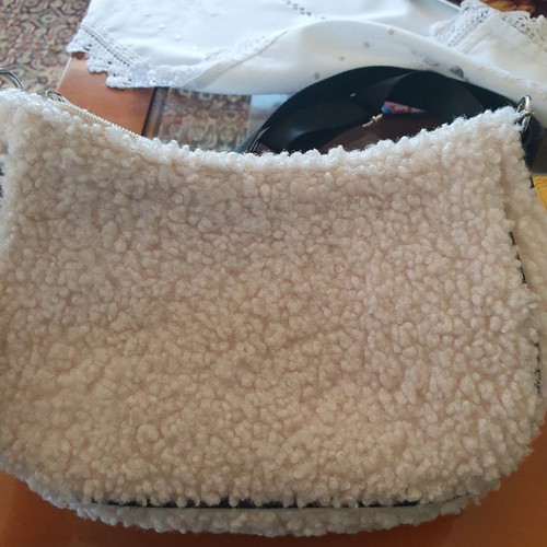 Fur crossbody bag in excellent condition with extra strap