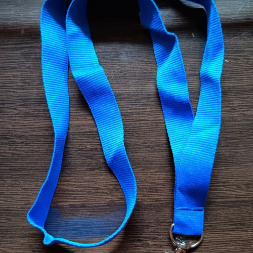 Blue lanyard for keys like new