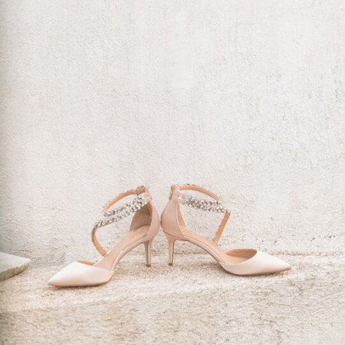Badgley Mischka bridal shoes size 39 like new, pink sandals