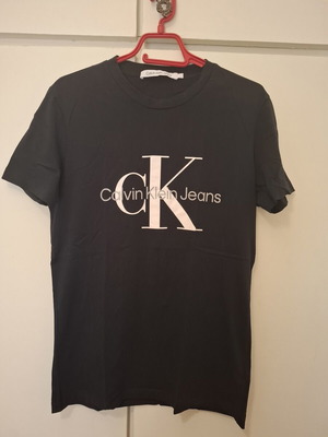 T-shirt Calvin Klein Large μαύρο σαν καινούργιο