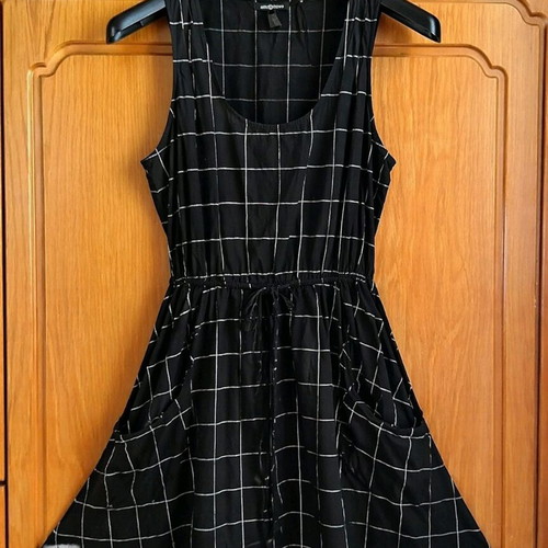 Attrattivo dress black with minimal design like new