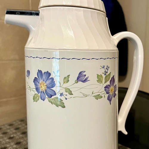 Mikasa vintage thermos new for hot and cold