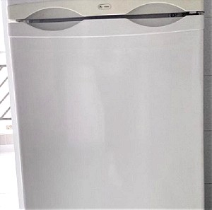 Πλυντήριο  Siemens και ψυγείο  Whirlpool