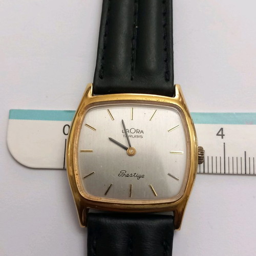 Laora men's wind-up watch in excellent condition Swiss made