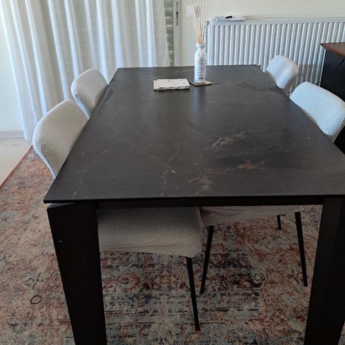 Dogma by Calligaris extendable table new with ceramic top