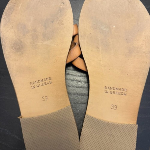 Iris leather sandals like new, beige with gold detail, size 39