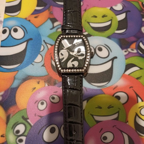 Eyki women's watch used with new battery