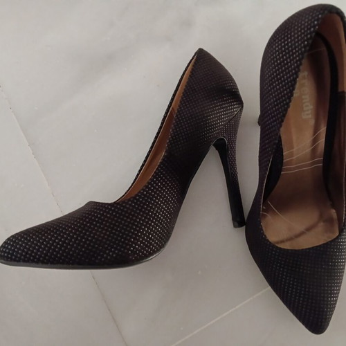 Trendy Too black pumps size 38