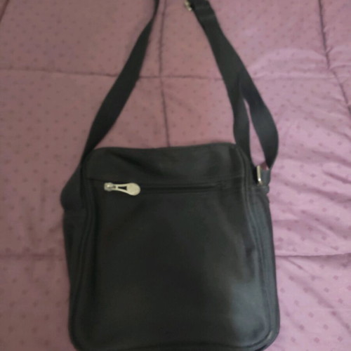 Shoulder bag with handle like new, black Personality