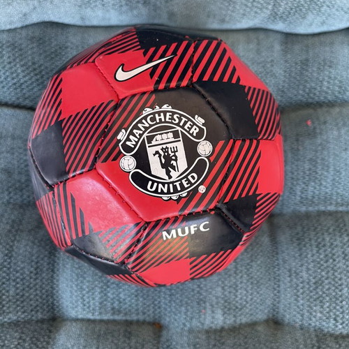 Nike mini ball red used, circumference 45cm