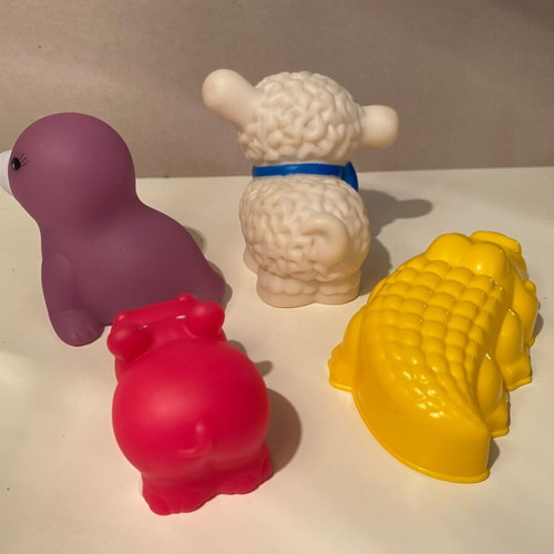 Set of 4 sea animal toys like new for water play