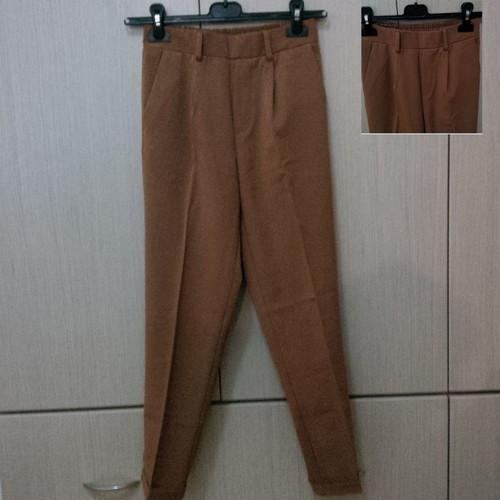 Stradivarius crop pants No.36 new, light brown